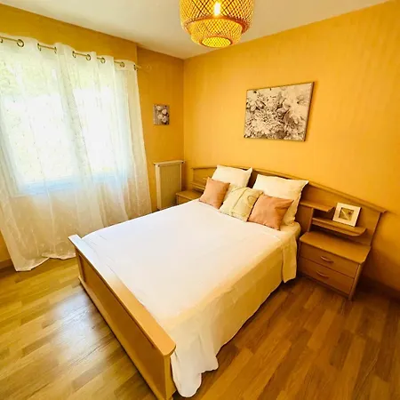 Spacieux 2 65m2 Climatise Au Village Medieval Entre Et Antibes Apartament