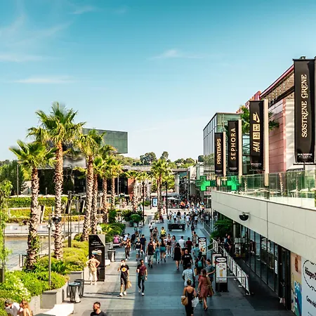 Apartament Spacieux 2 65m2 Climatise Au Village Medieval Entre Et Antibes