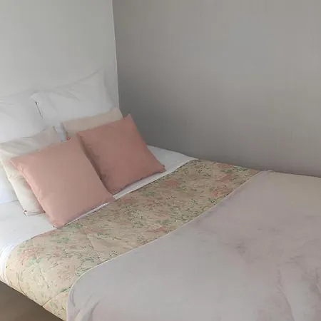 Spacieux 2 65m2 Climatise Au Village Medieval Entre Et Antibes Apartament