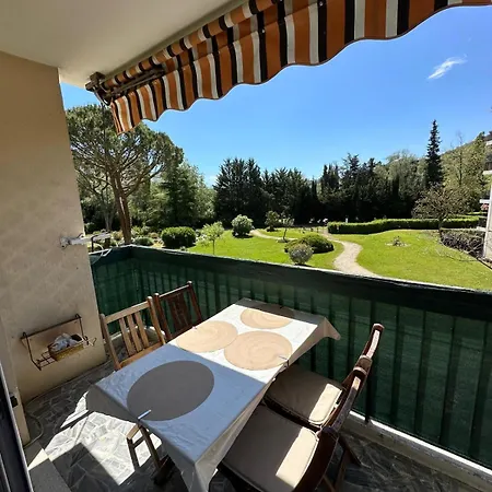 Spacieux 2 65m2 Climatise Au Village Medieval Entre Et Antibes Apartment Villeneuve-Loubet